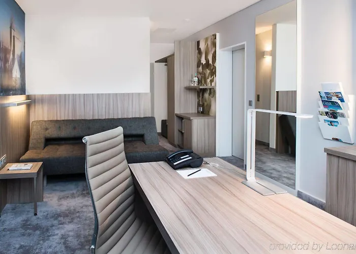 Atrium Im Park Hotell 4*