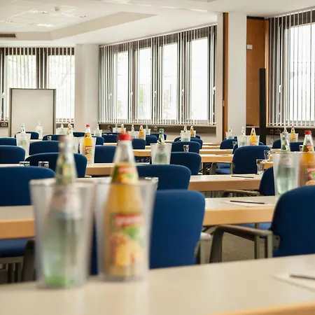 Atrium Im Park Готель