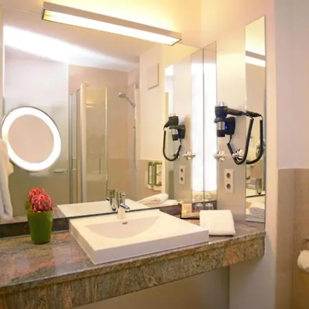 Achat Im Park Hotel 4*
