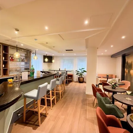 Hotell Atrium Im Park 4*
